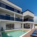 Villa Luxury Wellness & Depaja