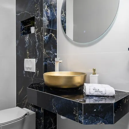 Villa Luxury Wellness & Depaja