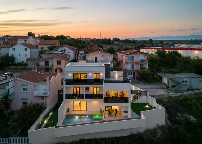 Villa Luxury Wellness & Depaja *
