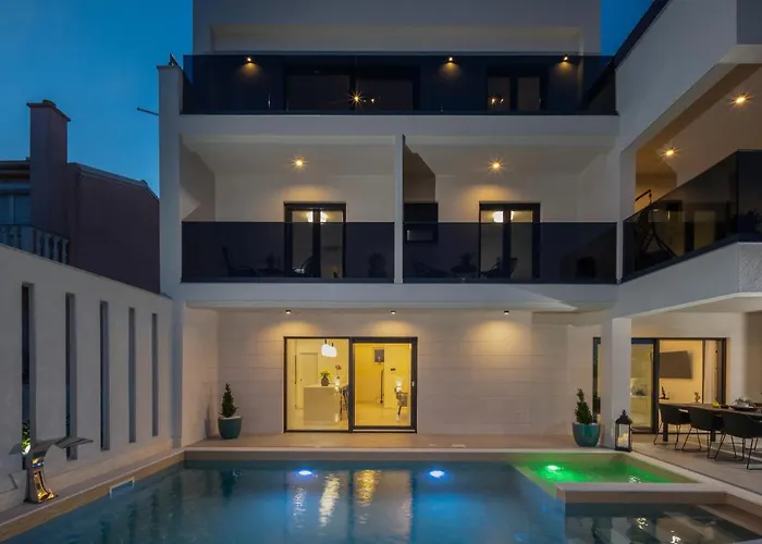 Luxury Wellness & Depaja Villa Zadar