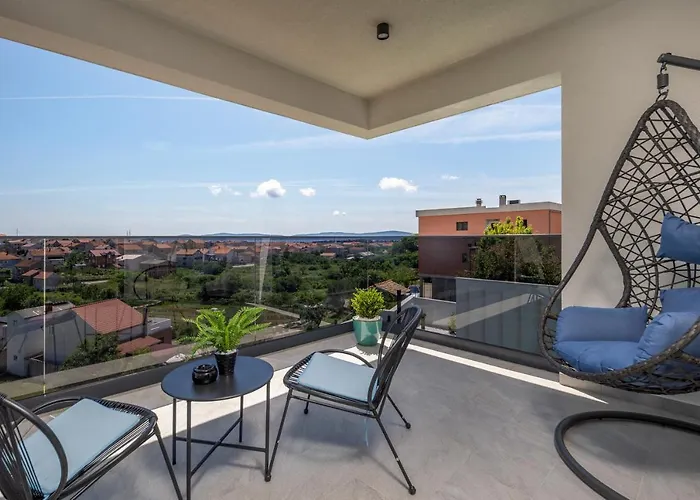 Villa Luxury Wellness & Depaja *