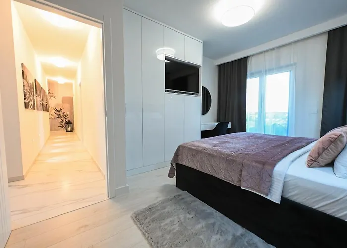 Villa Luxury Wellness & Depaja *